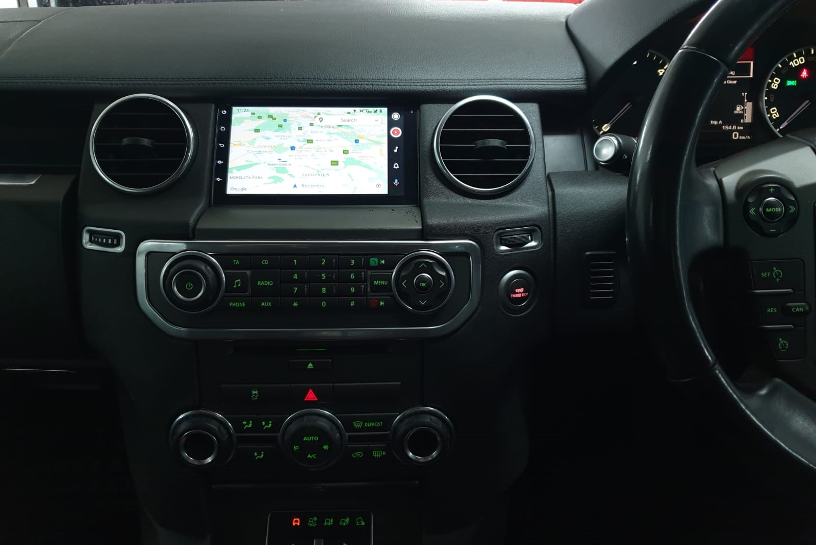 Land Rover Discovery 4 Android Apple Car Play InDash Navigation Multimedia - Image 10