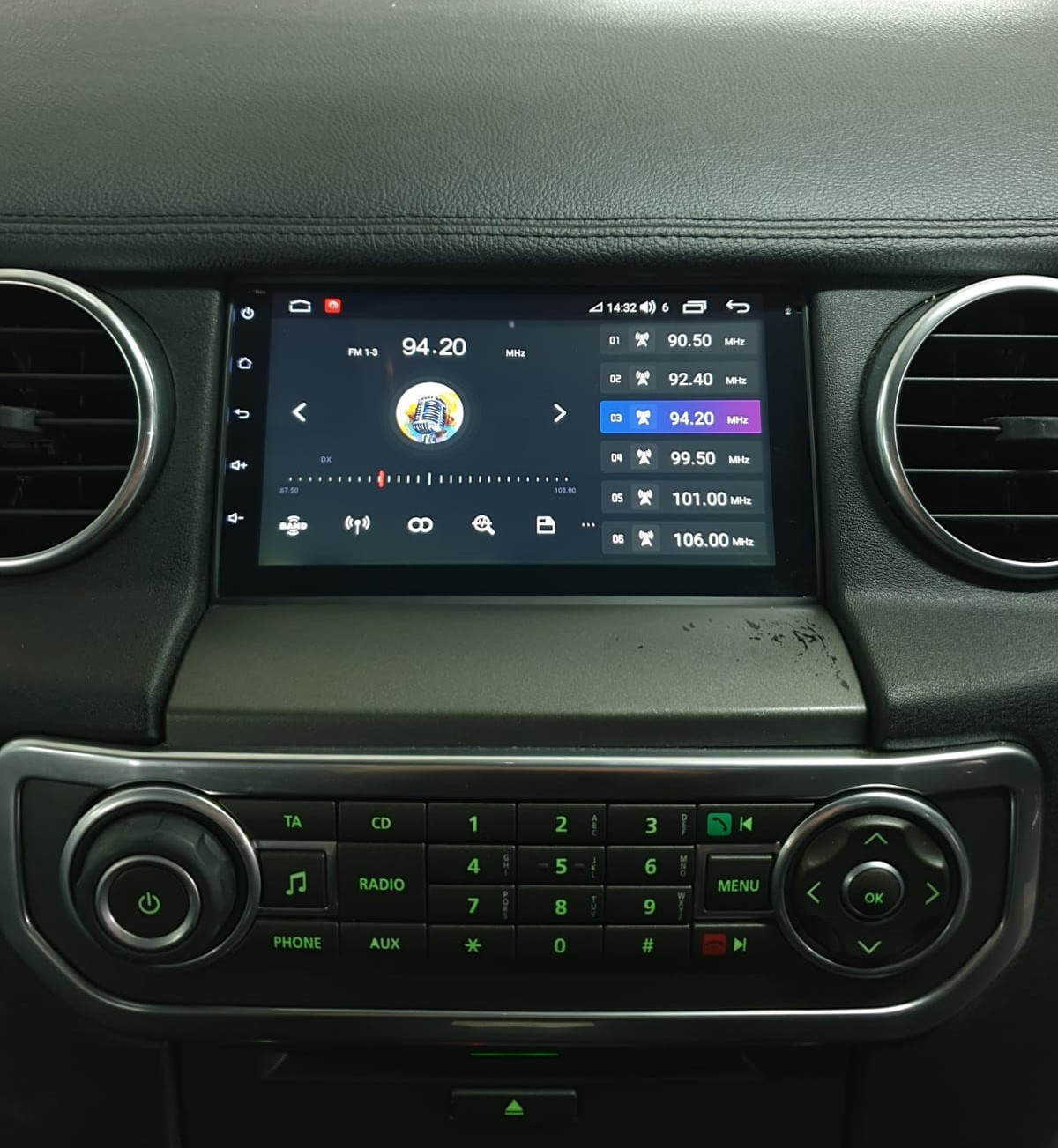 Land Rover Discovery 4 Android Apple Car Play InDash Navigation Multimedia - Image 12