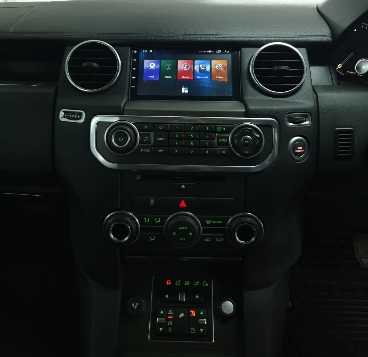 Land Rover Discovery 4 Android Apple Car Play InDash Navigation Multimedia - Image 13